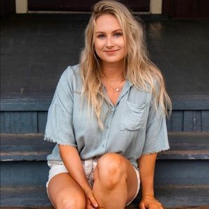 Meet your Posher, Emily